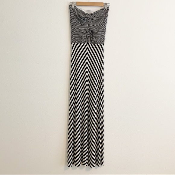 Felicity and Coco Black and White Striped Maxi Size S - Picture 5 of 12